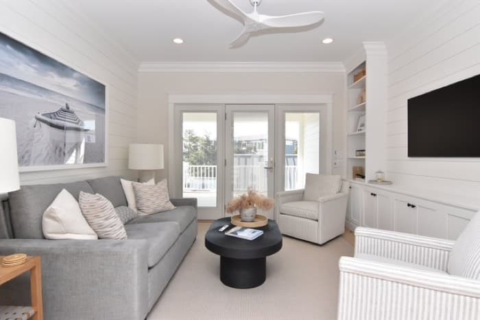 Beach Avenue, photo 11