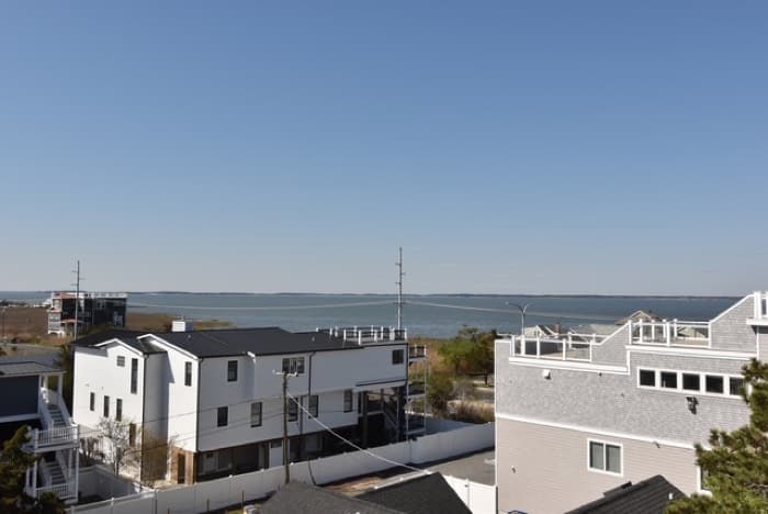 Beach Avenue, photo 38
